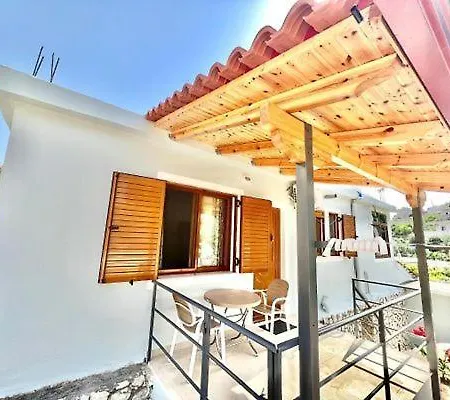 Saranda Villa Apartman *